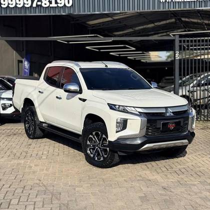 MITSUBISHI L200 TRITON 2.4 16V TURBO DIESEL SPORT HPE-S CD 4P 4X4 AUTOMÁTICO